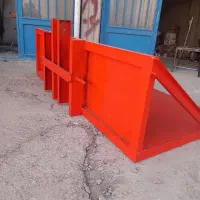تریلی ، تراکتور ، کفی ساده .جکدار بدون چرخ|ماشین‌آلات صنعتی|کبودرآهنگ, |دیوار