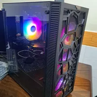 کیس گیمینگ تازه اسمبل شده