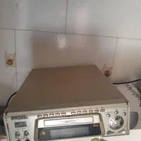 تعدادی نوار کاست وسی دی ودستگاه سی دی|سیستم صوتی خانگی|اصفهان, قائمیه|دیوار