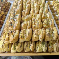 نیرو ی همکاری درکارگاه قنادی