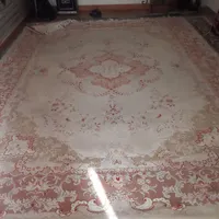دوعدد فرش کرمی رنگ