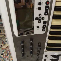 میدی M audio axiom air|پیانو، کیبورد، آکاردئون|پرند, فاز ۳|دیوار