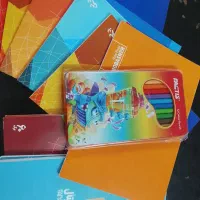 تعداد ۱۲تا دفتر با مداد رنگی مارک و چند