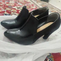 کفش پاشنه دار