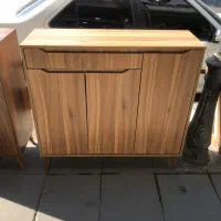 جاکفشی|جاکفشی، کمد، دراور|رباط‌کریم, شهرک صنعتی زواره‌ای|دیوار