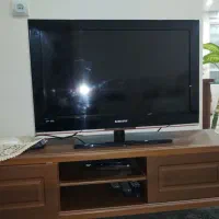 تلویزیون سامسونگ کره همراه زیر تلویزیون