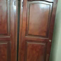 کمد چوبی دارای یک کشو