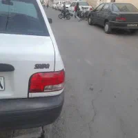پراید سفید رنگ