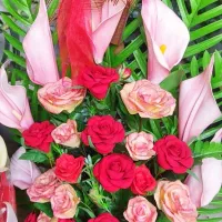 سبد گل مصنوعی زیبا