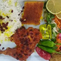 غذا همراه سالاد فصل رایگان