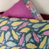 تشک|رختخواب، بالش، پتو|اصفهان, دستگرده|دیوار