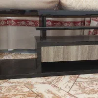 یک عدد جاکفشی و تلوزیون و زیر تلوزیون|جاکفشی، کمد، دراور|دره شهر, |دیوار