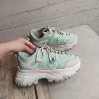 کتونی لژدار