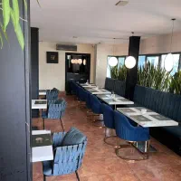 ویترس سالن کار در کافه|استخدام خدمات فروشگاه و رستوران|تهران, مهران (سیدخندان)|دیوار