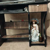 میز کامپیوتر  و لب تاپ و میز تحریر