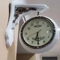 ساعت دیواری دو طرفه