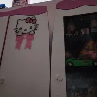 کمد و ویترین بسیار تمیز