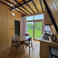 کلبه سویسی شهرکی دنج|اجارهٔ کوتاهمدت ویلا و باغ|بندر انزلی, جزیره|دیوار