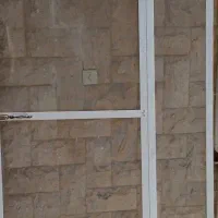 تعدادی وسایل منزل واتومبیل به فروش میرسد.
