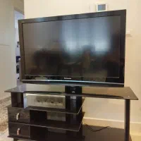 تلویزیون LCD42 اینچ پاناسونیک بهمراه میز تلویزیون|تلویزیون و پروژکتور|شهریار, شهریار|دیوار