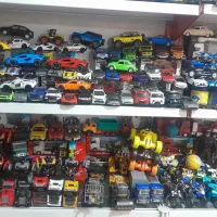 فروش انواع ماشین های فلزی و کلکسیونی|اسباببازی بچه|زنجان, |دیوار