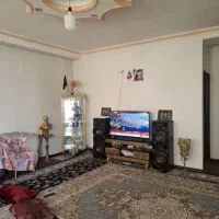 واحد ۹۰متری/خوش نقشه/روبه نما/نبش عوارضی