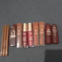 تعدادی رژ