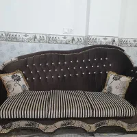 مبل هشت نفره کارکرده ولی بدون پارگی و تمیز