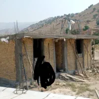 فروش-خونه-کل-بازار-نیم-کاره-تا-حد-درب-پنجره