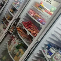 واگذاری مغازه سوپری با کلیه اجناس و قفسه دخل