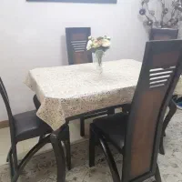 میز نهار خوری 4 نفره در حد نو