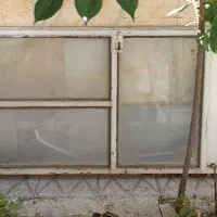 درب آهنی سالم باشیشه