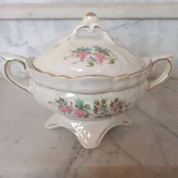 شکلات خوری بفروش میرسد