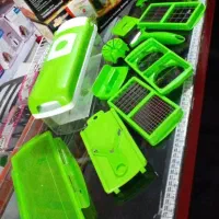 نونو داخل کارتونه