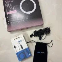 میکروفون و رینگ لایت