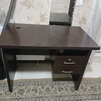 میز تحریر یا کامپیوتر