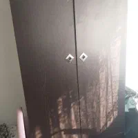 کمد لباس قهوه ای