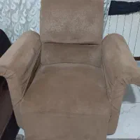 مبل راحتی ۵نفره|مبلمان خانگی و میز عسلی|لاهیجان, کوی آزادگان|دیوار