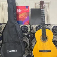 گیتار یاماها c40