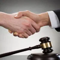 دعوت به همکاری با معرفی پرونده به وکیل دادگستری