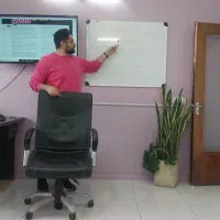 کلاس زبان سطح مبتدی جمعه‌ها