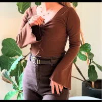 بلوز یقه گت خور استین کلوش