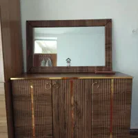 آیینه و کنسول