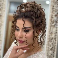 میکاپ و شنیون باهم فقط ۹۲۰