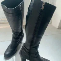 پوتین های بزرگسال و بچه گانه|کیف، کفش، کمربند|صدرا-فارس, فاز ۱|دیوار