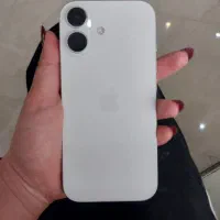 ایفون ۱۷ نرمال