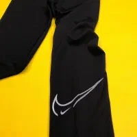 لگ غواصی نایک|لباس|قم, سالاریه|دیوار