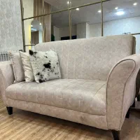 مبل، کانتر، پیشخوان آینه بزرگ، میز ناخن، استندلاک