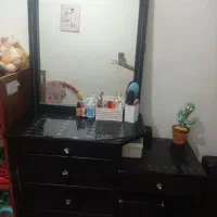 دراور کشو لباس و آینه سالم