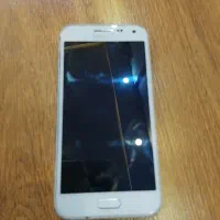 گوشی سامسونگ مدل E5